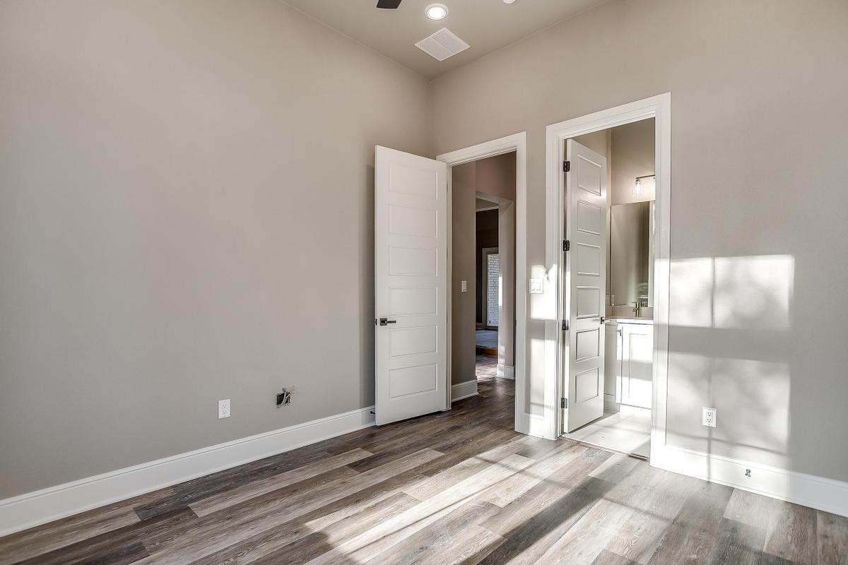 Modern custom home interior near Mansfield, Texas