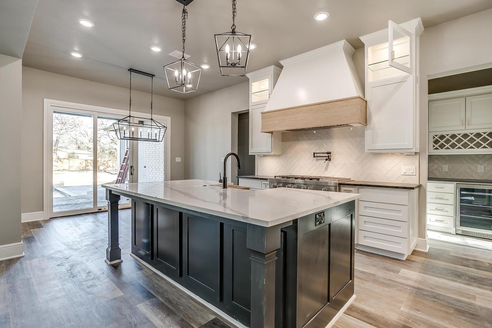 Burleson luxury custom home by TNT
